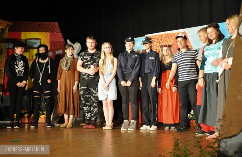 Przedstawienie teatralne w średzkim domu kultury