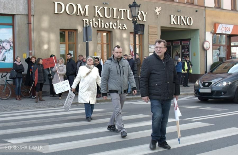 Protest na przejściu dla pieszych na DK94