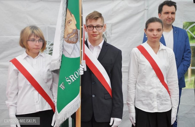 Uroczystości nadania imienia SOSw w Środzie Śląskiej