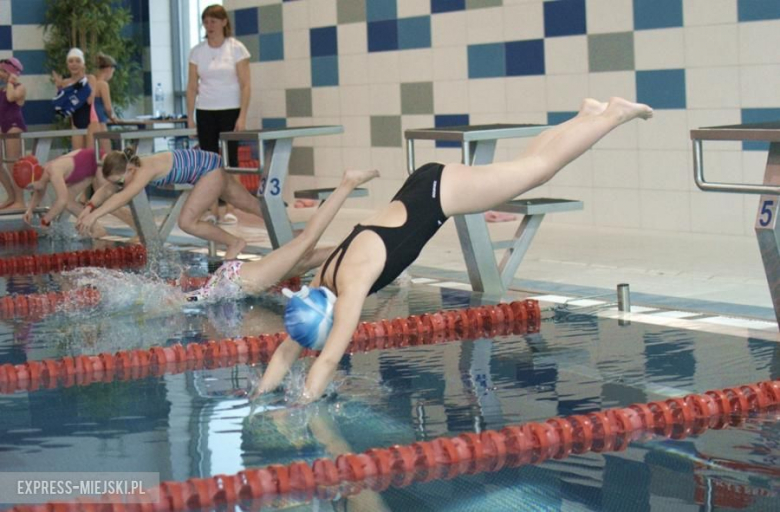 V Mistrzostwa Powiatu Średzkiego w pływaniu 