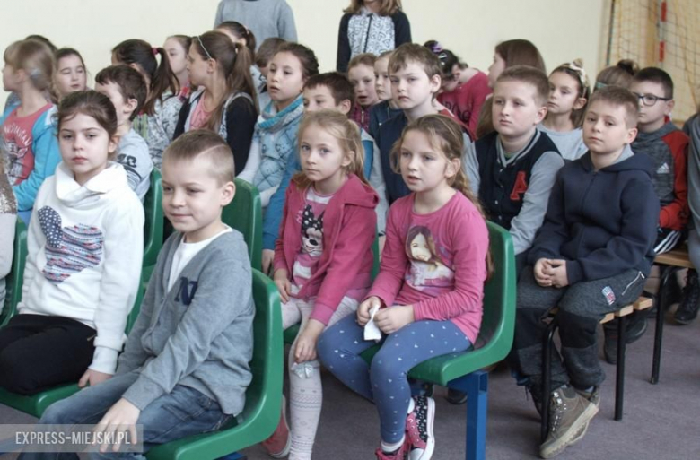 Przedszkolaki z Przedszkola "Pod Topolą" w Środzie Śląskiej