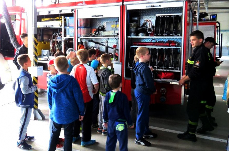 Zwiedzanie remizy i pokaz sprzętu