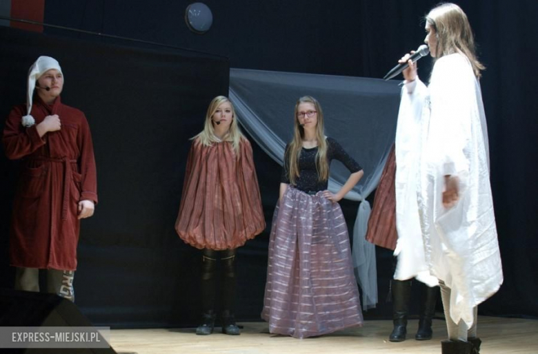 Jasełka w wykonaniu gimnazjalistów