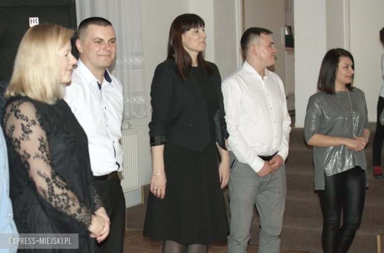 Podziękowania otrzymało około 100 osób