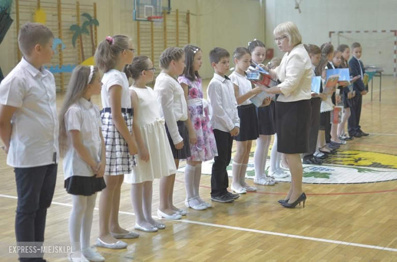 Zakończenie roku szkolnego w średzkiej podstawówce