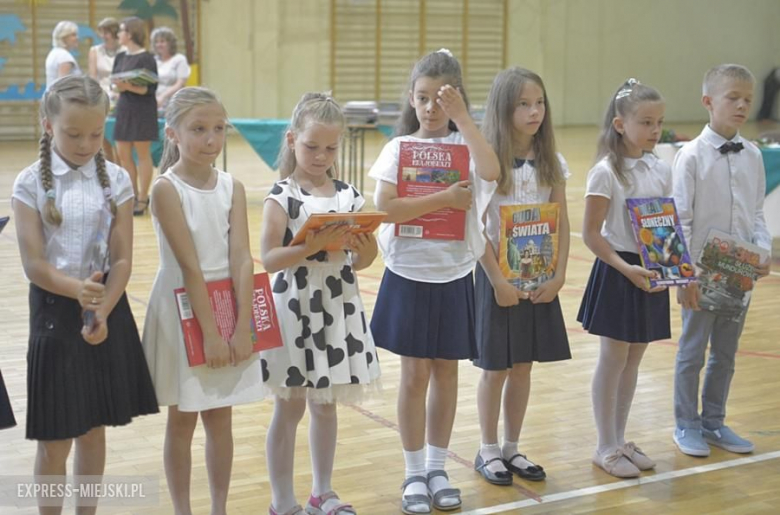 Zakończenie roku szkolnego w średzkiej podstawówce