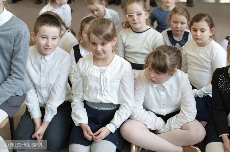 77. rocznica I Masowej Deportacji Polaków na Sybir - uroczystości szkolne