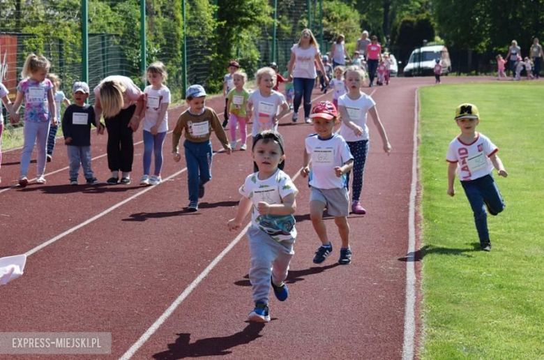 Przedszkolaki wzięły udział w maratonie