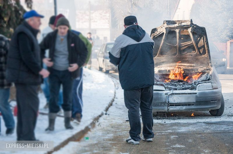 Pożar samochodu osobowego