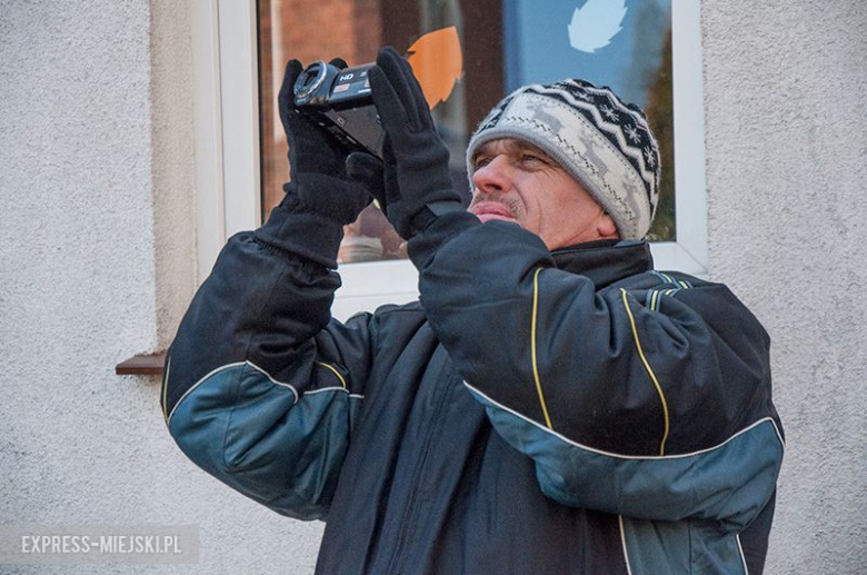 Montaż nowej kopuły trwał przeszło dwie godziny