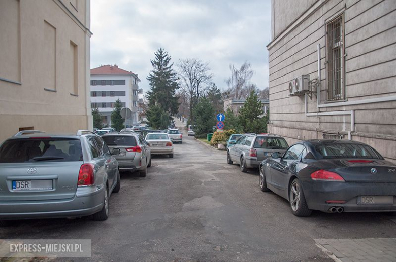 Parking przy starostwie powiatowym