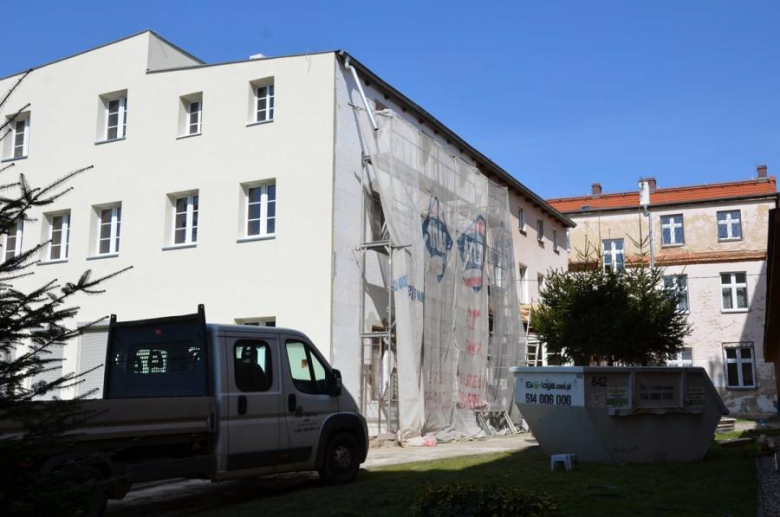 Termomodernizacja budynku dawnego liceum profilowanego w Środzie Śląskiej