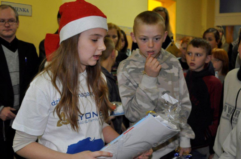 Dzieci pomagają dzieciom