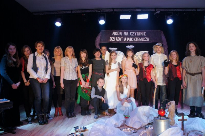 Zjawy w cmentarnej kaplicy, czyli „Dziadów” część II