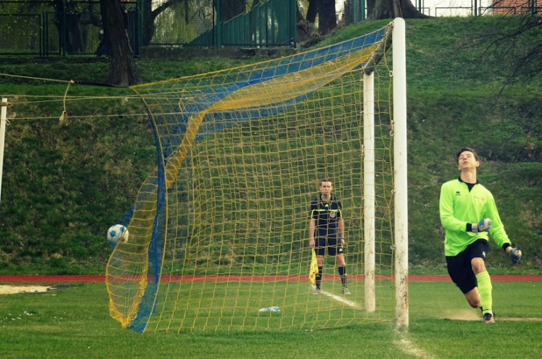 Polonia, choć przegrywała już po pierwszych kilku minutach 0:2 to zdołała doprowadzić do remisu