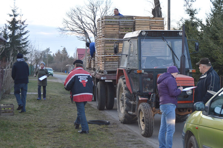 Jabłka dla mieszkańców Szczepanowa