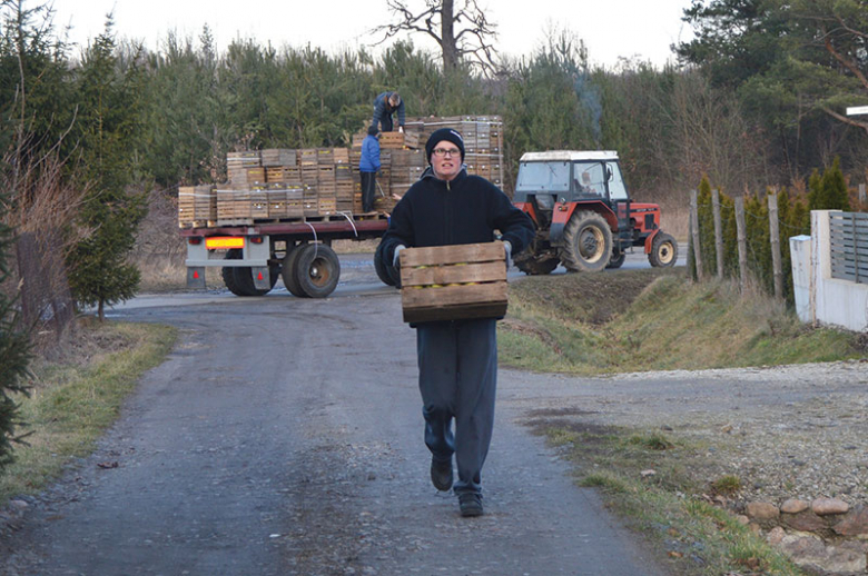 Jabłka dla mieszkańców Szczepanowa