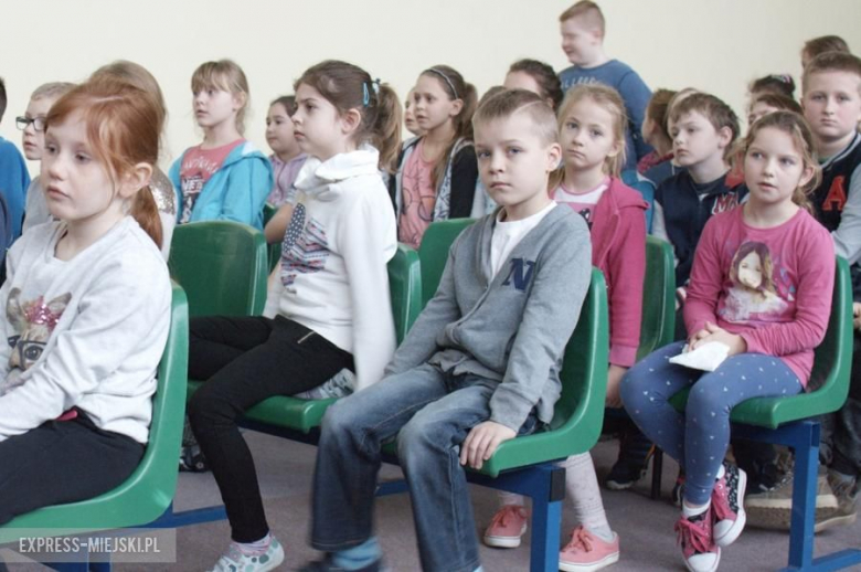 Przedszkolaki z Przedszkola "Pod Topolą" w Środzie Śląskiej