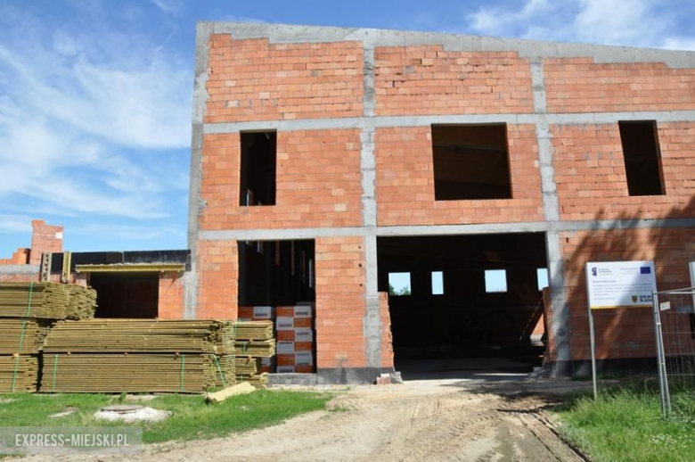 Plac budowy nowej szkoły w Lutyni