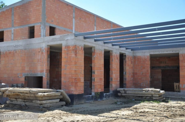 Plac budowy nowej szkoły w Lutyni