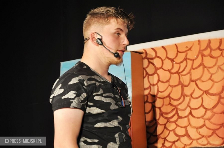 Przedstawienie teatralne w średzkim domu kultury