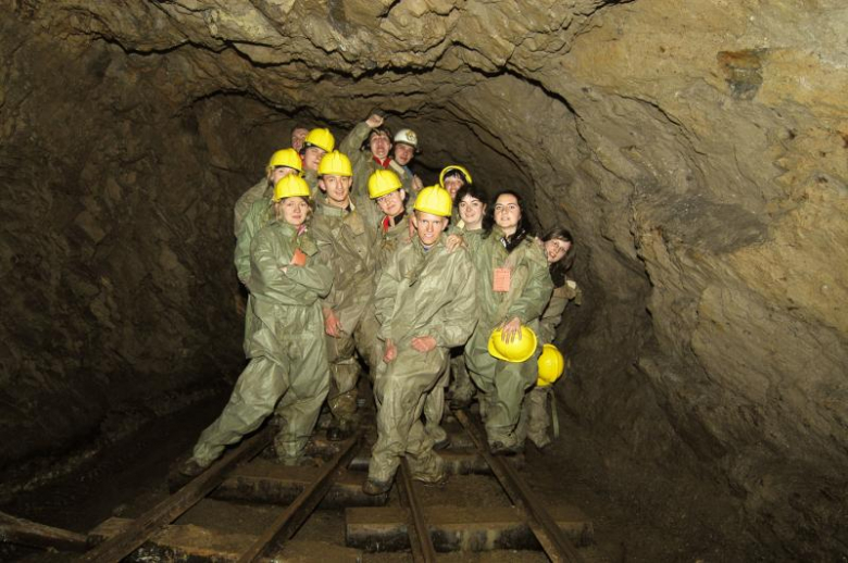 Integracja pod ziemią