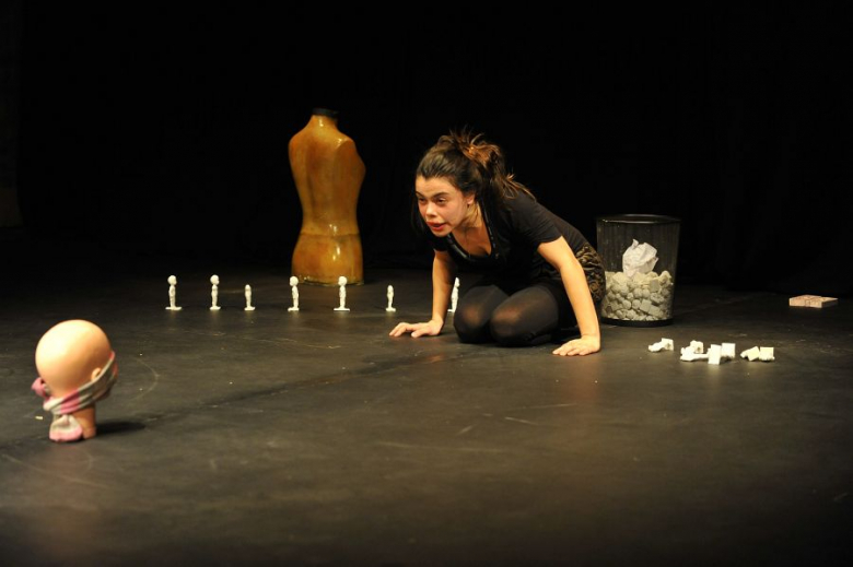 Spektakle „Charmolypi” oraz „The Woman Decomposed"