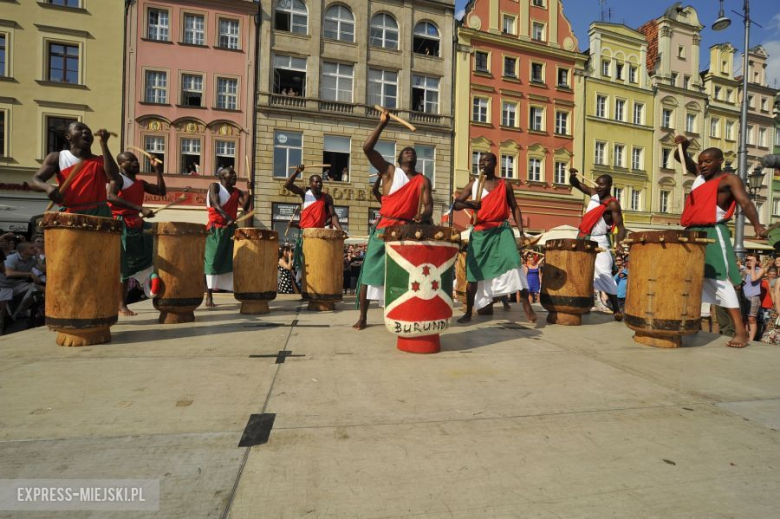 THE ROYAL DRUMMERS OF BURUNDI