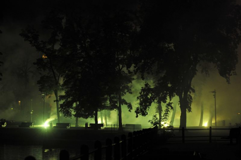 Niesamowity pokaz pirotechniczny Groupe F