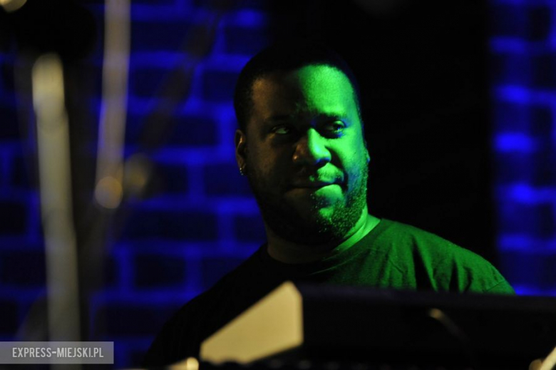 Robert Glasper Experiment