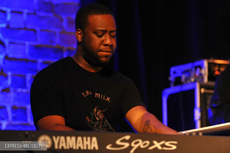 Robert Glasper Experiment