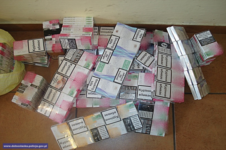 Zabezpieczony tytoń i papierosy