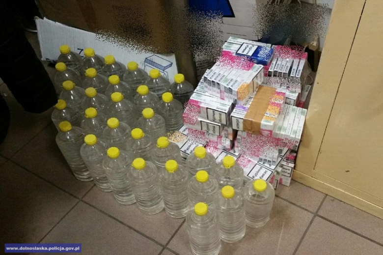 Zabezpieczony tytoń i papierosy