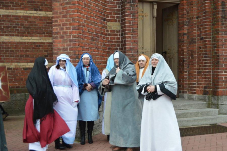 Droga krzyżowa ulicami Szczepanowa