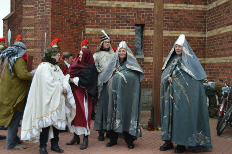 Droga krzyżowa ulicami Szczepanowa