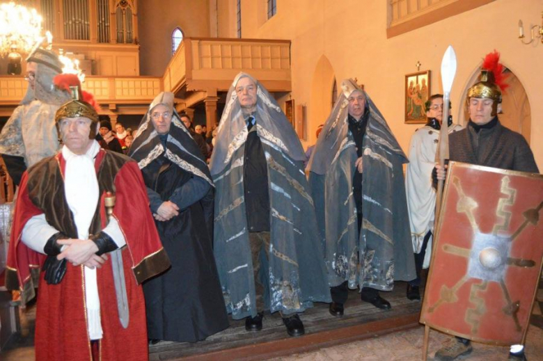 Droga krzyżowa ulicami Szczepanowa