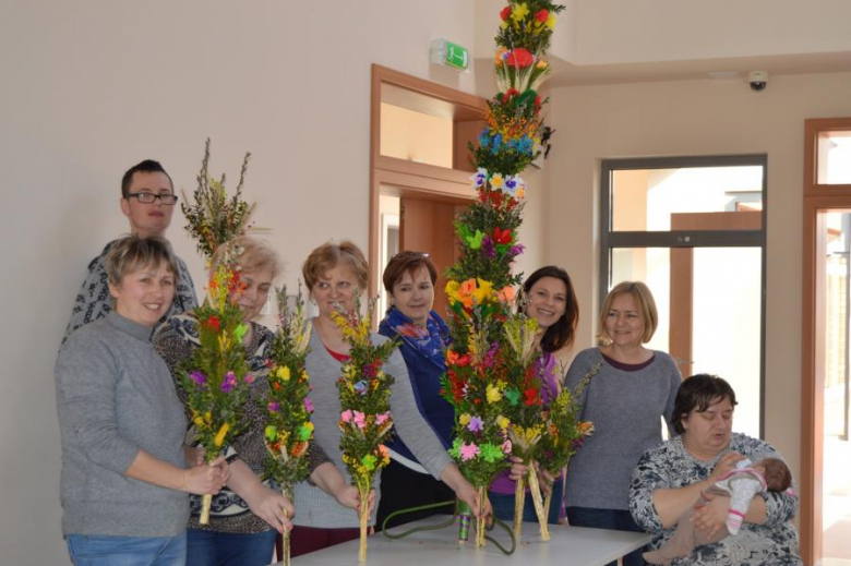 Zrobili wielką palmę wielkanocną w Szczepanowie