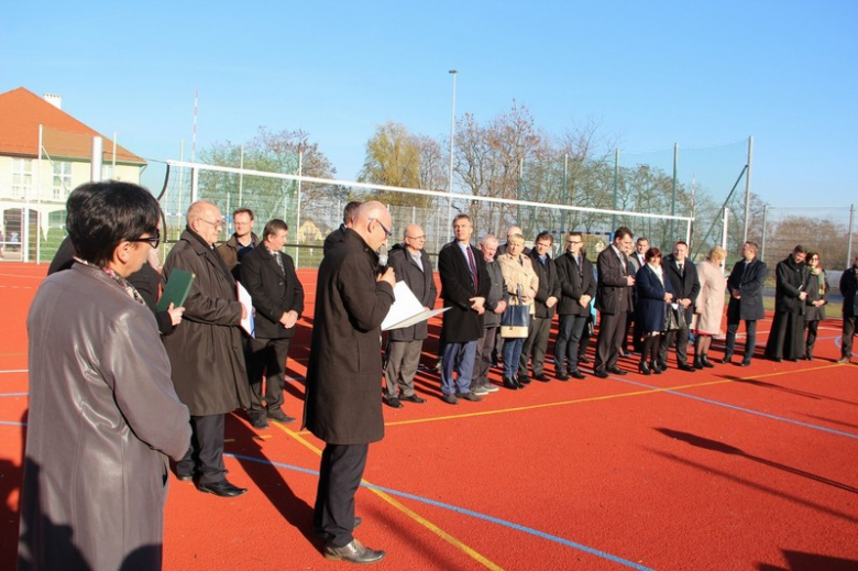 Otwarcie nowego boiska wielofunkcyjnego w Kostomłotach