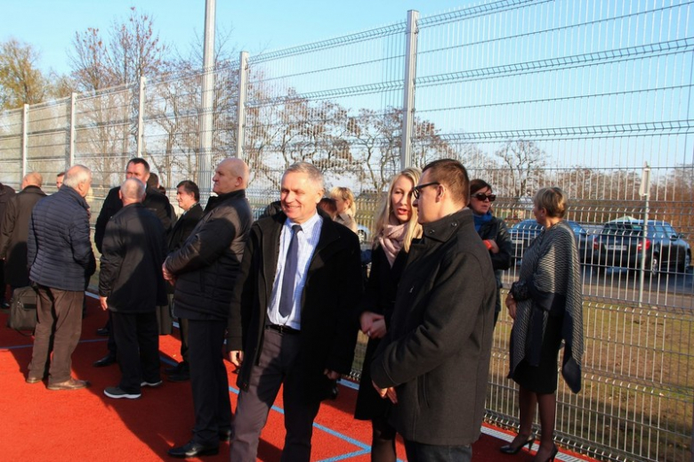 Otwarcie nowego boiska wielofunkcyjnego w Kostomłotach