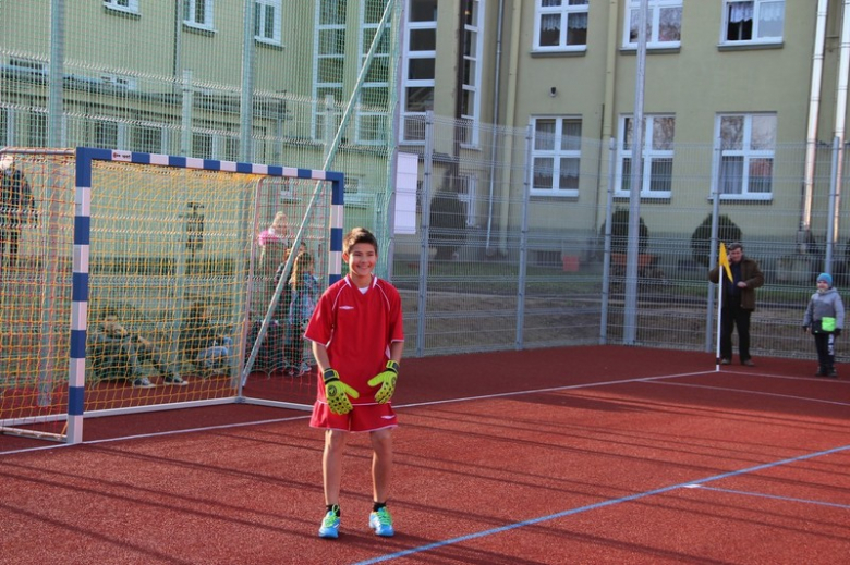 Otwarcie nowego boiska wielofunkcyjnego w Kostomłotach