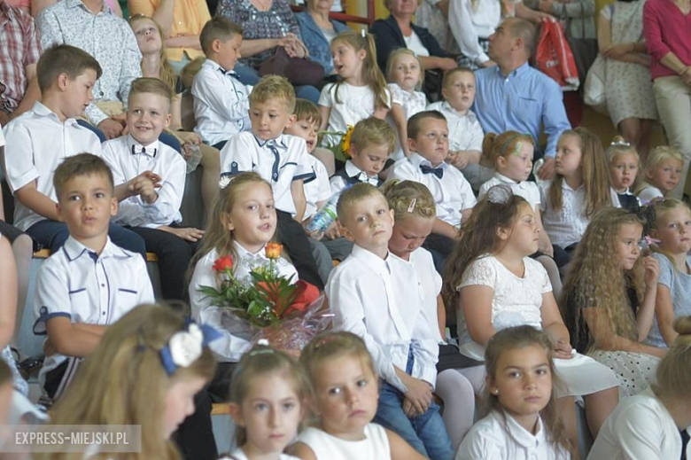 Zakończenie roku szkolnego w średzkiej podstawówce
