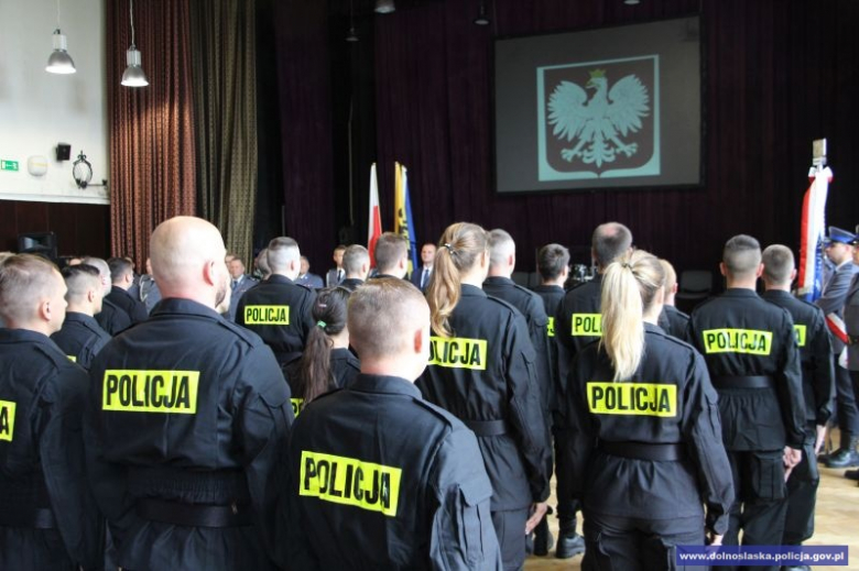 49 nowych policjantów złożyło ślubowanie