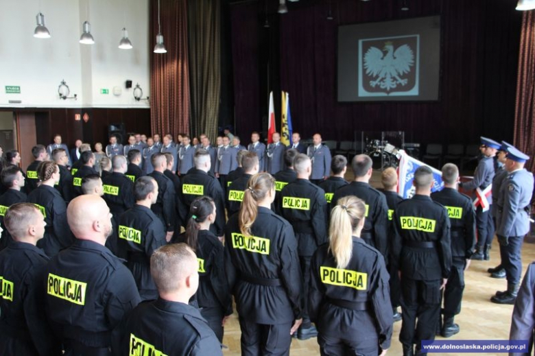 49 nowych policjantów złożyło ślubowanie