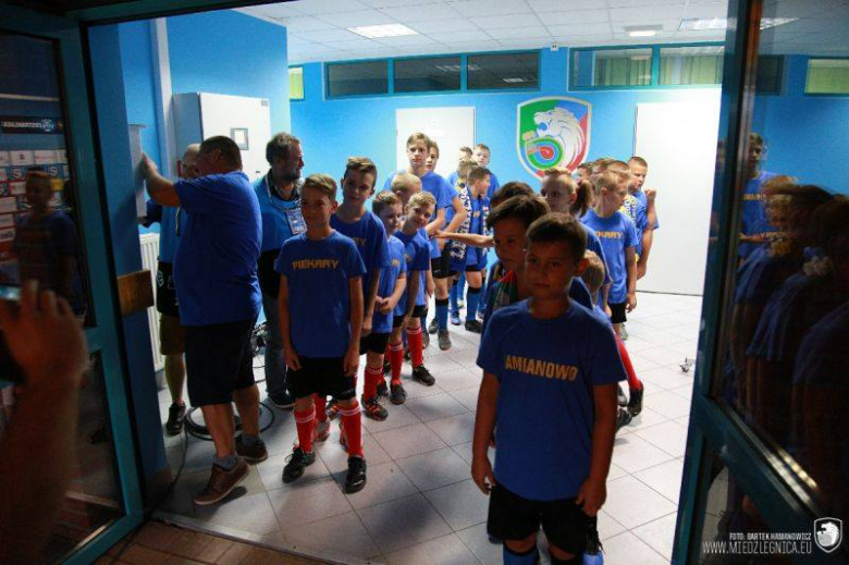 Dziecięca eskorta, a wśród niej dzieci z terenu gminy Udanin