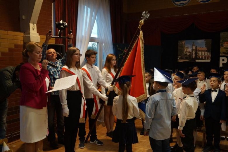 Pasowanie na ucznia pierwszej klasy w Malczycach