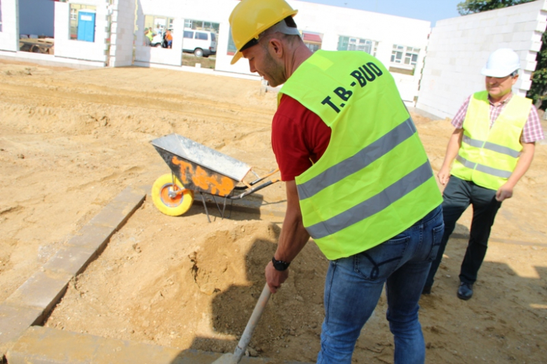 Wkopano akt erekcyjny