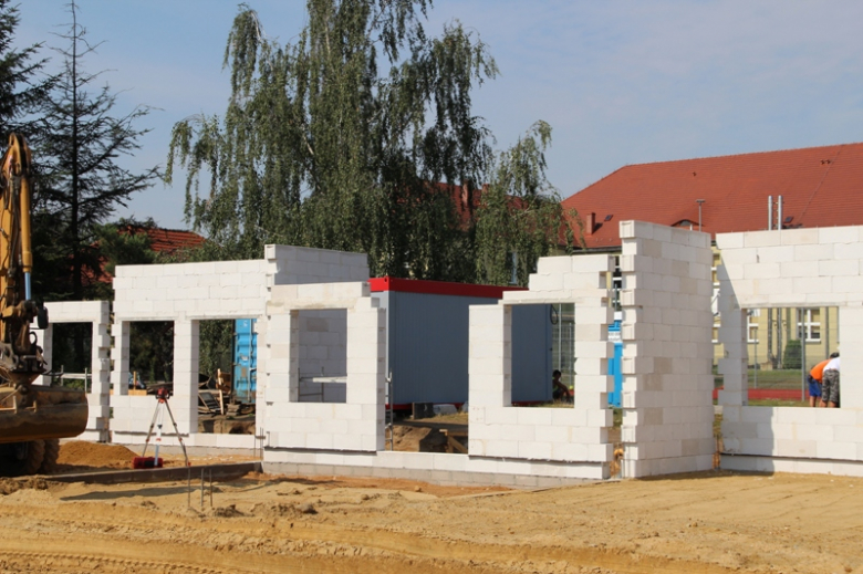 Wkopano akt erekcyjny