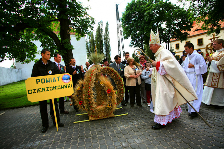 Dożynki Wojewódzkie w Kamieńcu Ząbkowickim