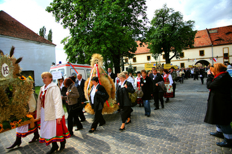 Dożynki Wojewódzkie w Kamieńcu Ząbkowickim