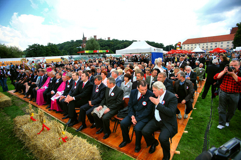 Dożynki Wojewódzkie i Diecezjalne w Kamieńcu Ząbkowickim